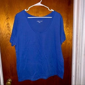 ⭐️Closeout Price⭐️ Ava & Viv Tee